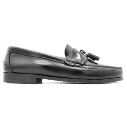 Profile view of the PREMIUM black leather tassel loafers